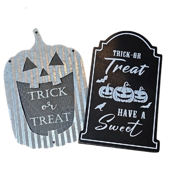 Set of 2 Halloween Trick or Treat Decor - Picture 1 of 4